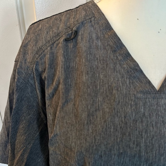 Carhartt Scrubs Grey Breathable Mesh Sides And Back Size 2XL - Picture 3 of 9